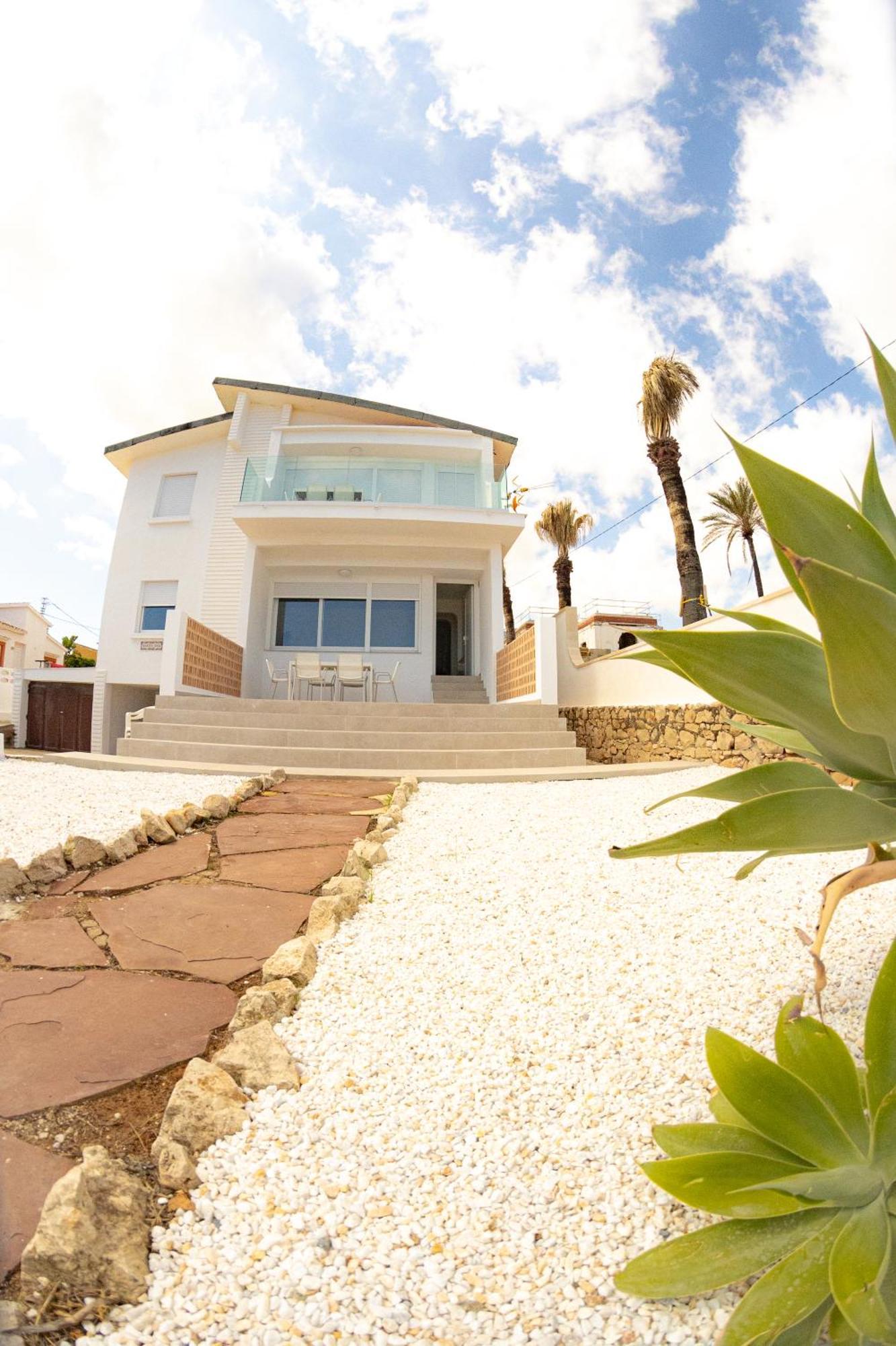 Vistas Y Terraza Panoramica Frente Al Mar En Denia, Las Rotas المظهر الخارجي الصورة